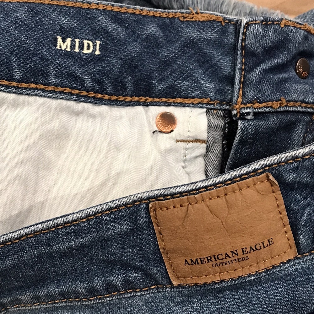 American Eagle Midi Jean Shorts Womens 6 Raw Hem Cutoff Blue Denim Super Stretch - Picture 8 of 16